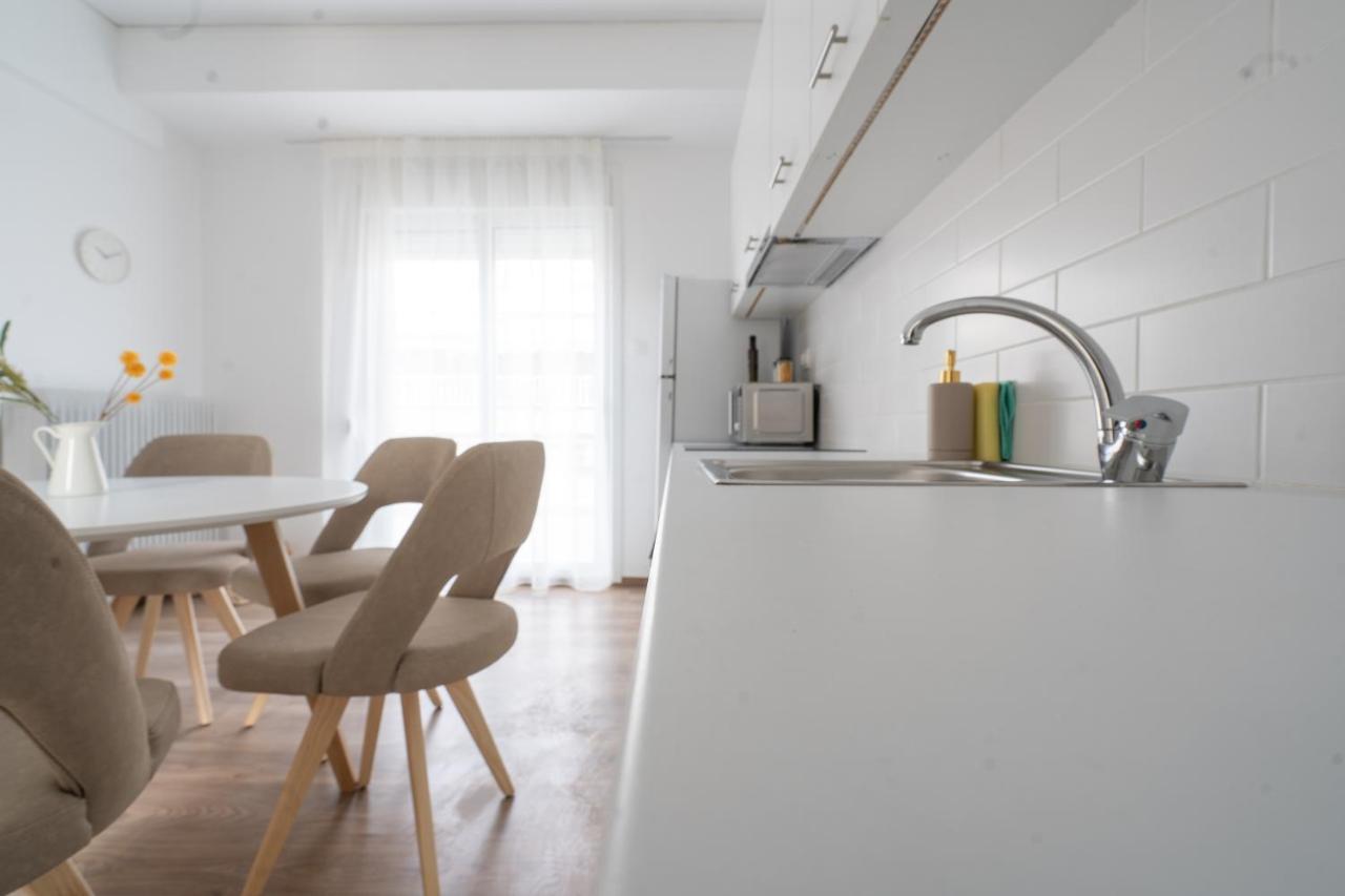 Athens Hideout Apt, Big Rooftop With City View 아파트 외부 사진